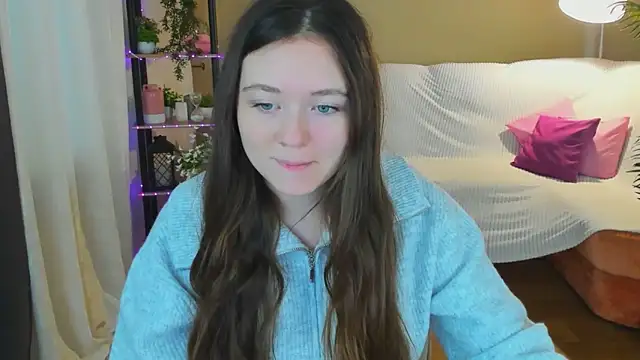 Snapshot of AlluringLookk chatting on 10.21.25 AlluringLookk online show from 10.21.25