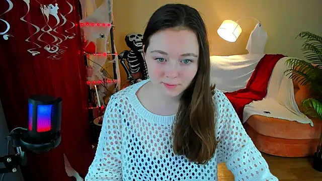 Snapshot of AlluringLookk chatting on 11.03.25 AlluringLookk online show from 11.03.25