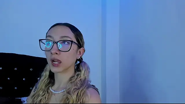 LauMiller online show from 10.15.25