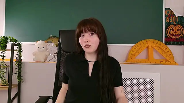 VanessaFields online show from 10.28.25