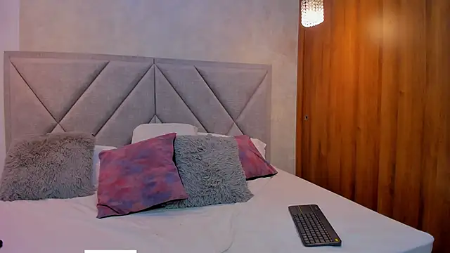 Snapshot of Im_Manu chatting on 02.06.26 Im Manu online show from 02.06.26