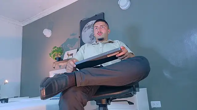 MrFox   online show from 11.21.25