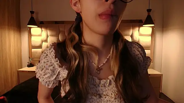 Emilia Bons online show from 02.23.26