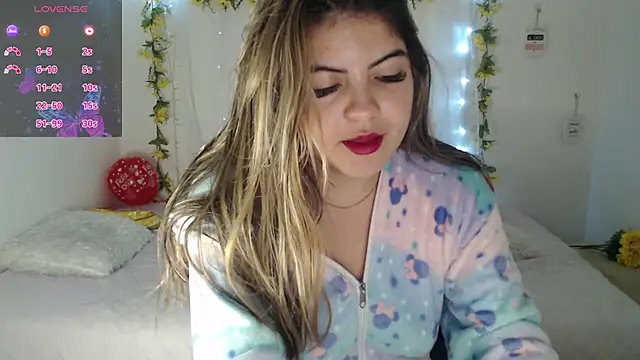 Snapshot of Alisson_5_ chatting on 09.24.25 Alisson 5 online show from 09.24.25