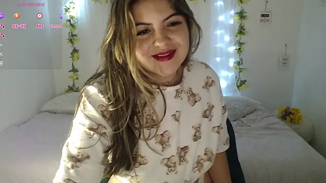 Snapshot of Alisson_5_ chatting on 10.07.25 Alisson 5 online show from 10.07.25