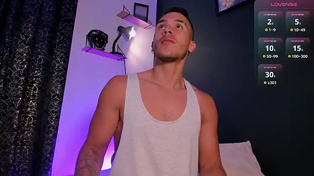 Snapshot of MarkSantozz chatting on 02.10.26 MarkSantozz online show from 02.10.26