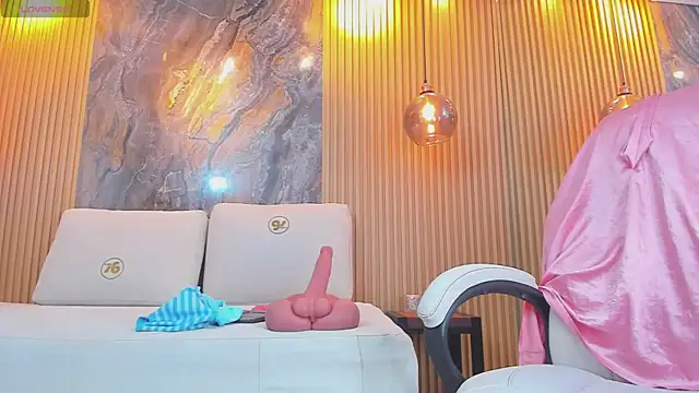 chloe murray online show from 11.18.25