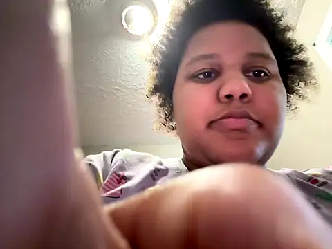 chocolate bella online show from 09.16.25