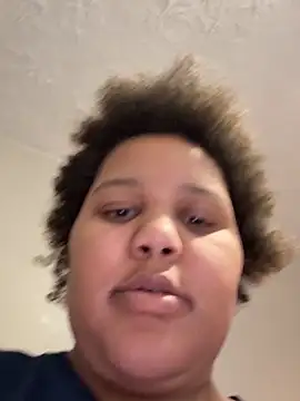 chocolate bella online show from 11.26.25