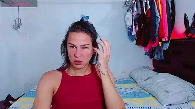 Snapshot of Azley_sweet chatting on 05.20.26 Azley sweet online show from 05.20.26