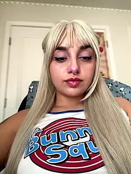 CharmingMaddie online show from 10.03.25