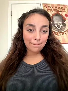 CharmingMaddie online show from 10.04.25