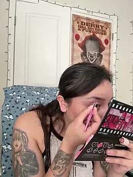 CharmingMaddie online show from 04.05.26