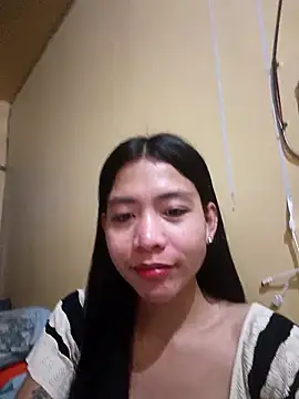 Snapshot of yumi_yum chatting on 04.13.26 yumi yum online show from 04.13.26