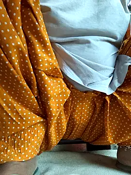 Love-pari077 online show from 10.17.25