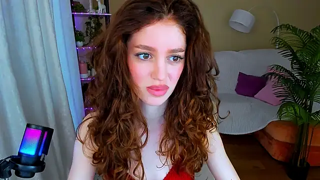 Snapshot of ChristinaConteeree chatting on 10.07.25 ChristinaConteeree online show from 10.07.25