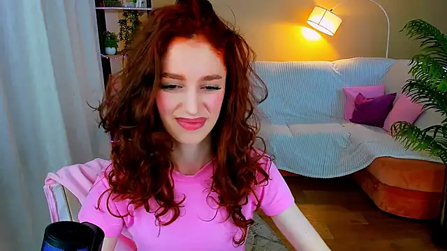 Snapshot of ChristinaConteeree chatting on 10.11.25 ChristinaConteeree online show from 10.11.25