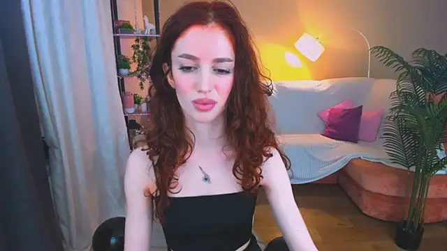 Snapshot of ChristinaConteeree chatting on 10.23.25 ChristinaConteeree online show from 10.23.25