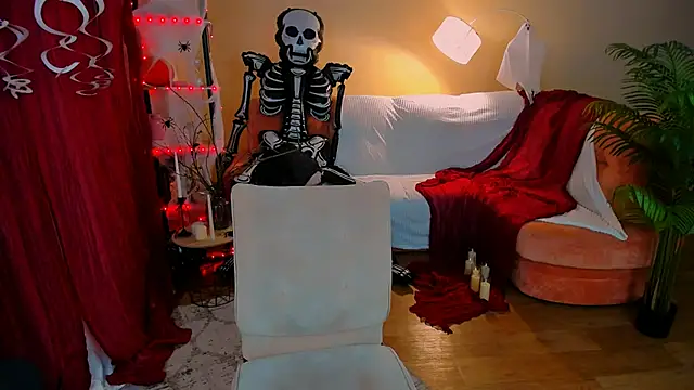 Snapshot of ChristinaConteeree chatting on 10.29.25 ChristinaConteeree online show from 10.29.25