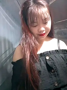 Snapshot of PhayPhay123 chatting on 10.04.25 PhayPhay123 online show from 10.04.25