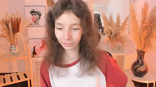 Snapshot of EmmanuellBrown chatting on 09.27.25 EmmanuellBrown online show from 09.27.25