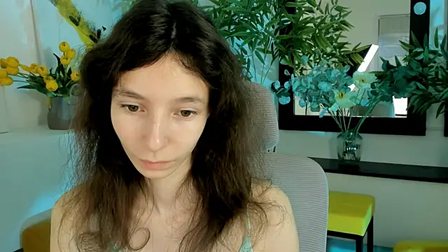 Snapshot of EmmanuellBrown chatting on 10.26.25 EmmanuellBrown online show from 10.26.25