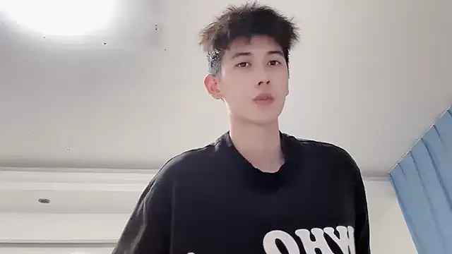 Snapshot of xiaojie2563 chatting on 10.19.25 xiaojie2563 online show from 10.19.25