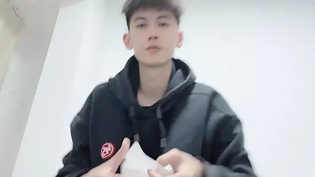 Snapshot of xiaojie2563 chatting on 10.24.25 xiaojie2563 online show from 10.24.25