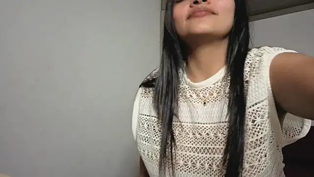 Snapshot of Candela___ chatting on 04.28.26 Candela online show from 04.28.26