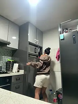 lynn9000 online show from 09.29.25