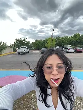 lynn9000 online show from 12.04.25