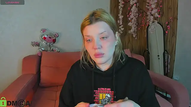 Michele Greenn online show from 04.06.26