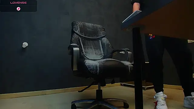 EnzoRace online show from 10.05.25