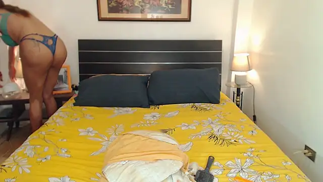 Snapshot of xLiberatedAnna chatting on 10.13.25 xLiberatedAnna online show from 10.13.25