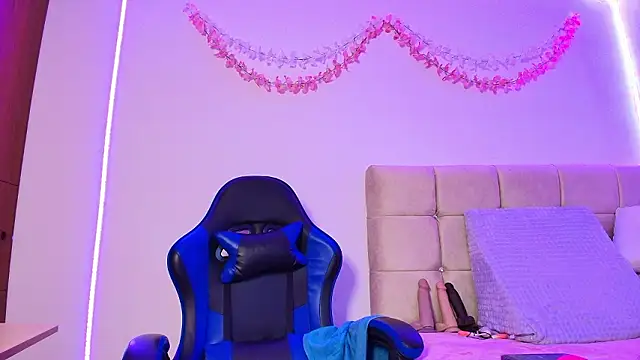 dulce mariaa    online show from 02.12.26