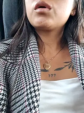 LunaHot 777 online show from 10.27.25