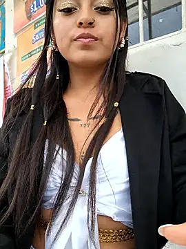 LunaHot 777 online show from 10.31.25