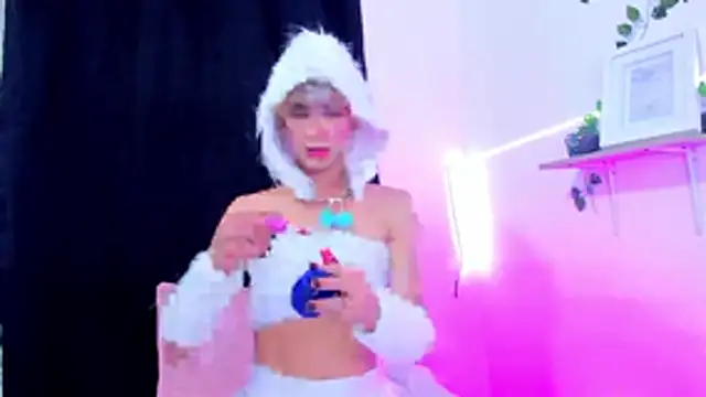 Cooperrosscute233 online show from 10.24.25