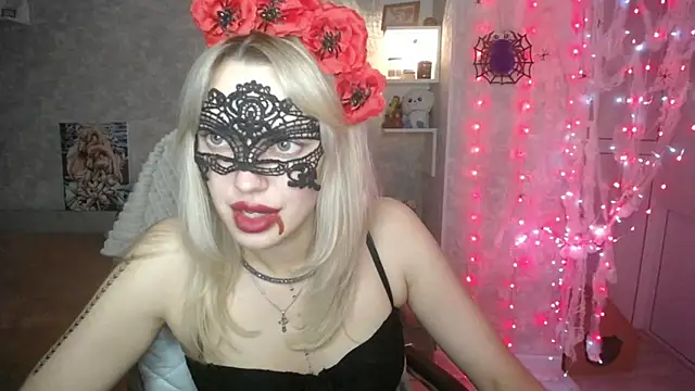 Snapshot of NickyAdamidi chatting on 10.31.25 NickyAdamidi online show from 10.31.25