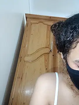 Snapshot of ghadiraa chatting on 10.12.25 ghadiraa online show from 10.12.25