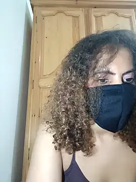 Snapshot of ghadiraa chatting on 10.17.25 ghadiraa online show from 10.17.25