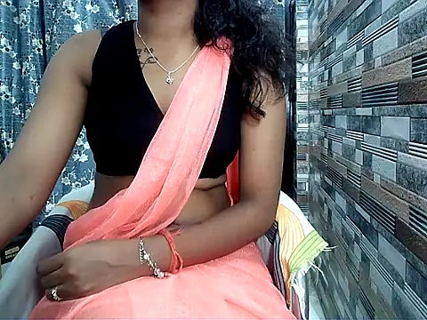 HOT AARVI11 online show from 10.25.25