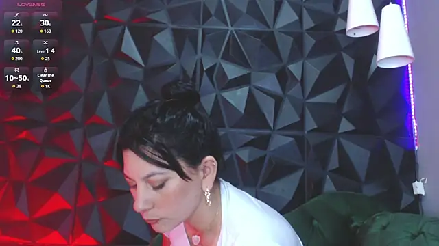 helenasaenz online show from 12.02.25