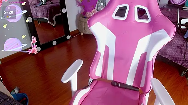 larah uwu online show from 09.26.25