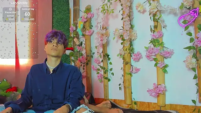 Snapshot of spicy_adonhis chatting on 09.17.25 spicy adonhis online show from 09.17.25