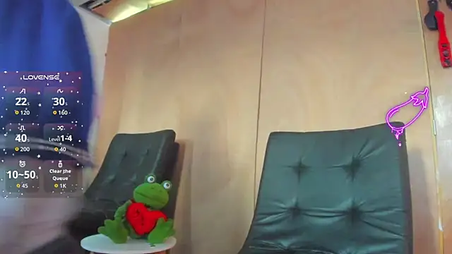 Snapshot of spicy_adonhis chatting on 10.03.25 spicy adonhis online show from 10.03.25