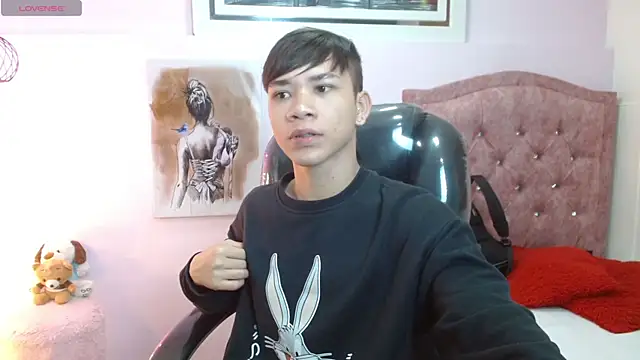 nathanclay online show from 10.04.25