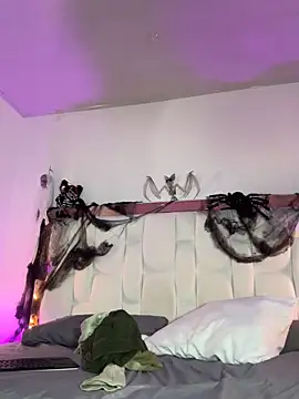 SamanthaDiamonds  online show from 10.12.25