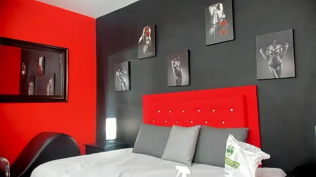 Snapshot of lilyth_adam chatting on 10.08.25 lilyth adam online show from 10.08.25