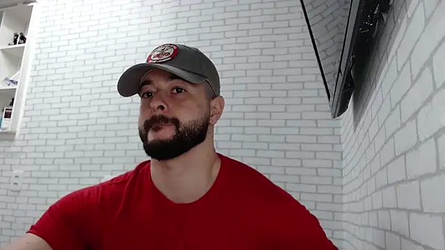 Snapshot of BombeiroHotx chatting on 11.07.25 BombeiroHotx online show from 11.07.25